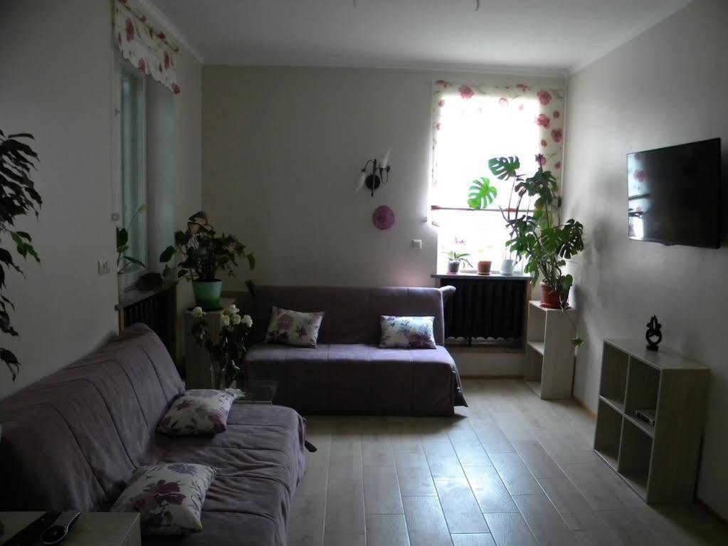 Guest House Dacha Киев Экстерьер фото